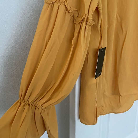 Eloquii Yellow V-neck with ruffle sleeves - NWT - Picture 5 of 5